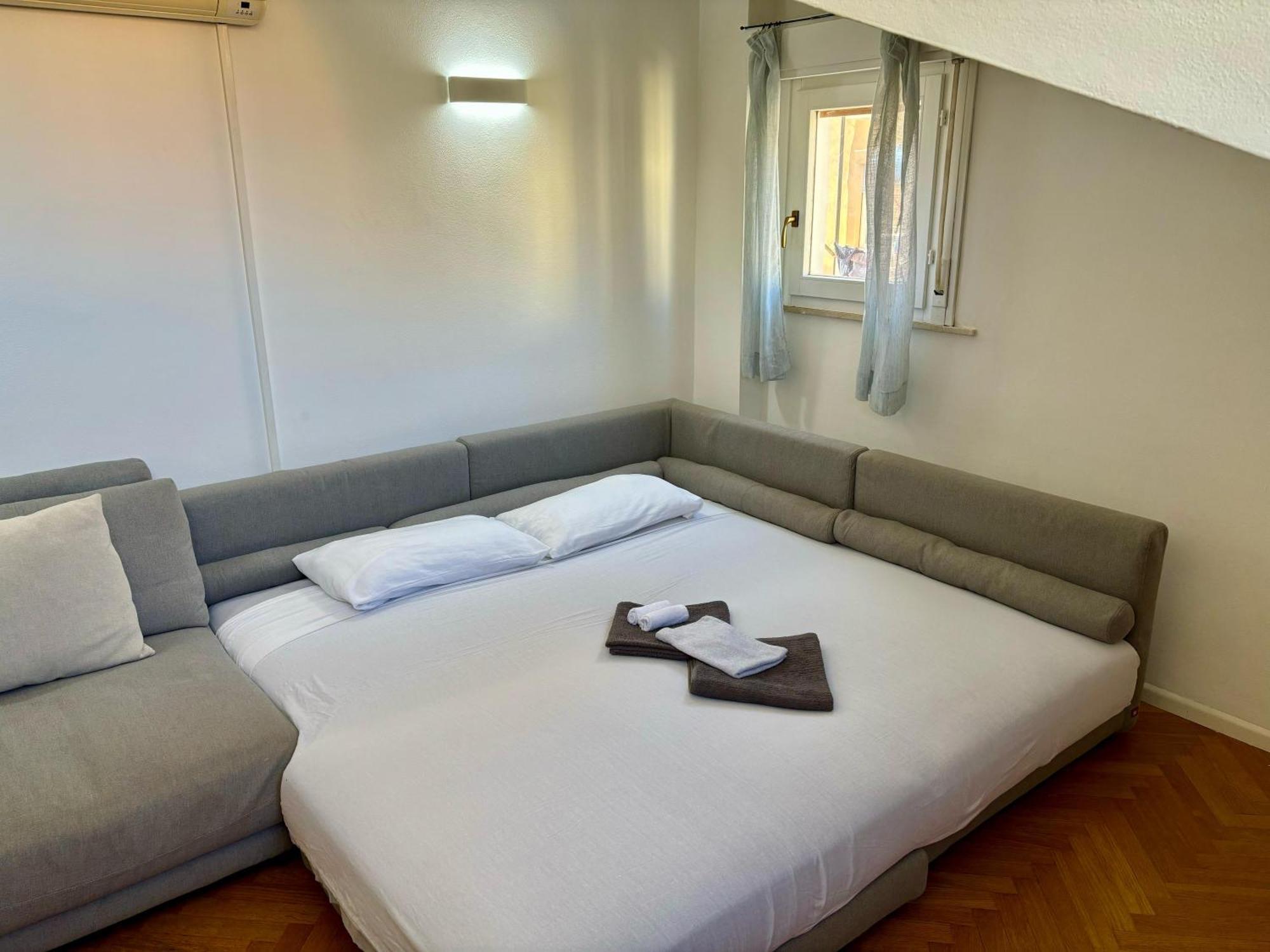 Modernoappartamento Su Due Piani Sassari