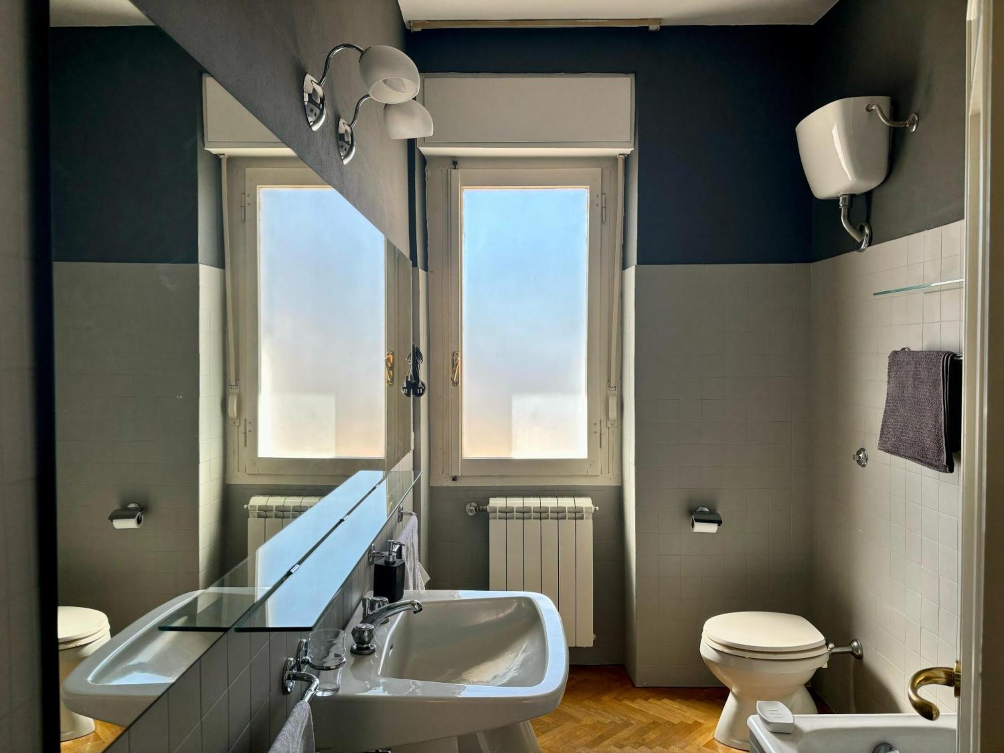 Modernoappartamento Su Due Piani Apartment